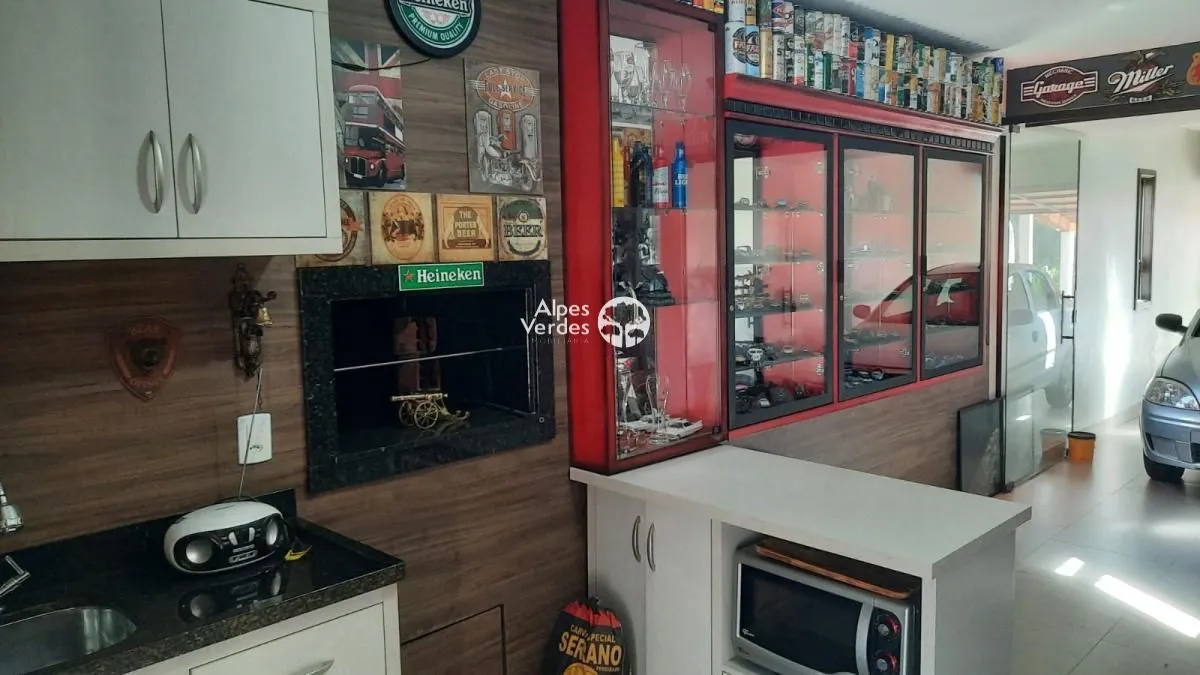 Imagem Vende-se casa em Gramado no bairro Carniel a 8 minutos da Rua Coberta