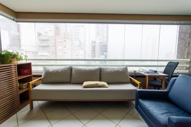 Imagem Apartamento à venda na Vila Olímpia com 3 suítes, 2 salas, 4 banheiros, 3 vagas, 137m².