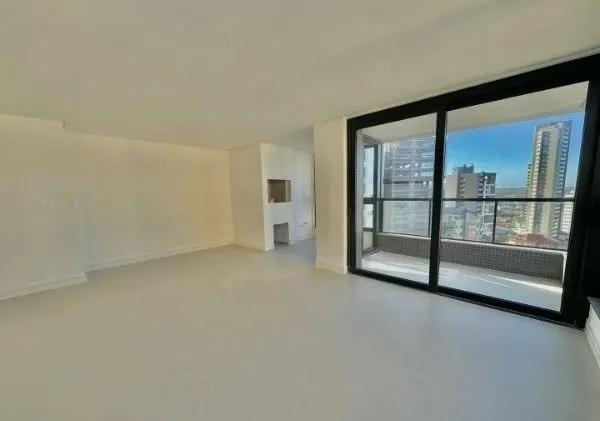 Imagem Apartamento em Torres Alto padrão de 3 dormitórios e 2 vagas
