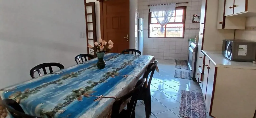 Imagem Imóvel à Venda em Itapoá-SC, Bairro Itapema do Norte - Prédio com 03 Apartamentos Mobiliados