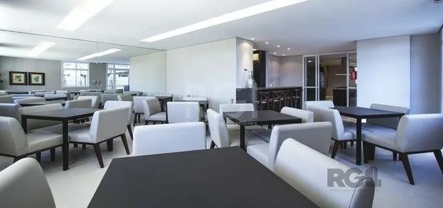 Imagem Apartamento para Venda - 60m², 3 dormitórios, 1 vaga - Humaitá