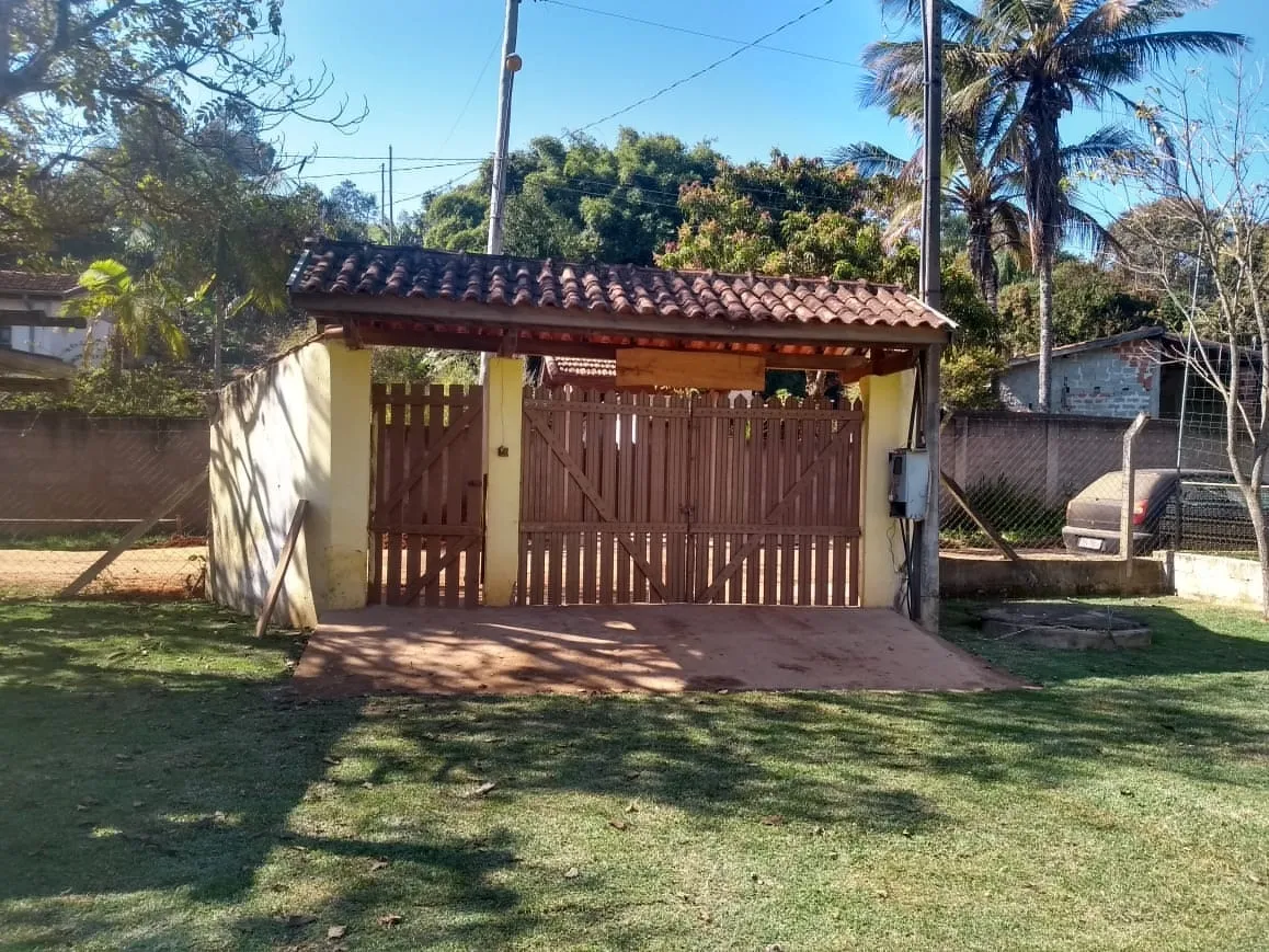 Foto do imóvel Chácara à venda 3 Quartos, 2 Suites, 3000M², Goiabal, Pindamonhangaba - SP