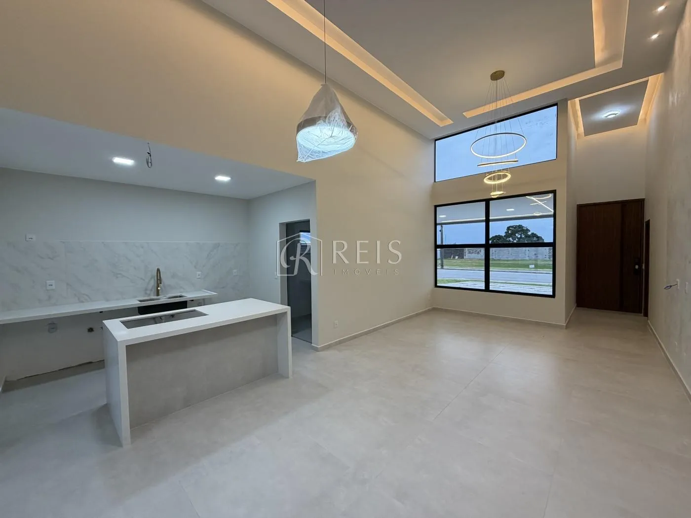 Imagem Casa para Venda em Rio das Ostras, Viverde, 3 dormitórios, 2 suítes, 4 banheiros, 2 vagas