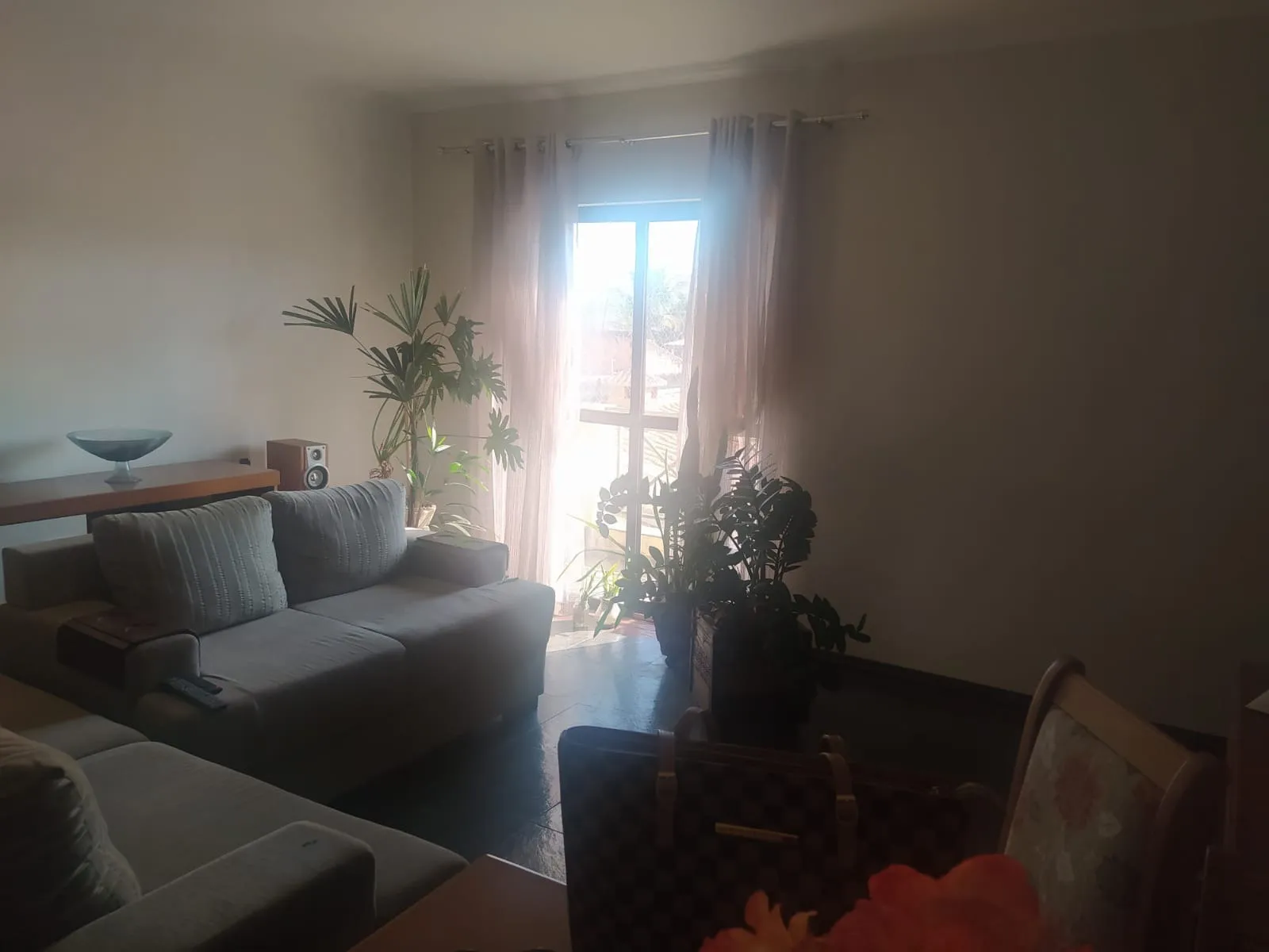 Imagem Amplo apartamento - Jardim Simus