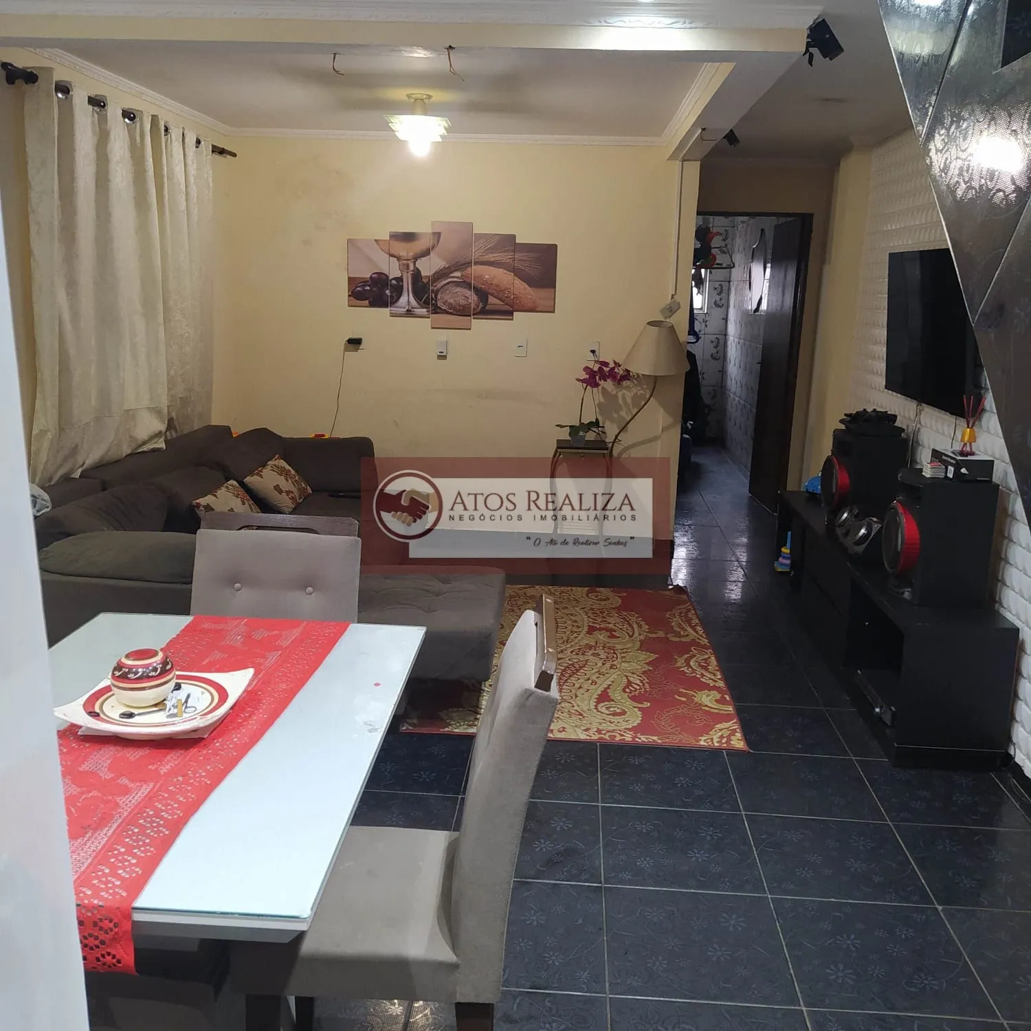 Imagem Vendo Oportunidades no Jardim Itatiaia - São Paulo: 3 dormitórios, 2 banheiros, sacada, quintal, 3 vagas, por R$190.000, Apenas venda, (Aceita carro como parte do pagamento)