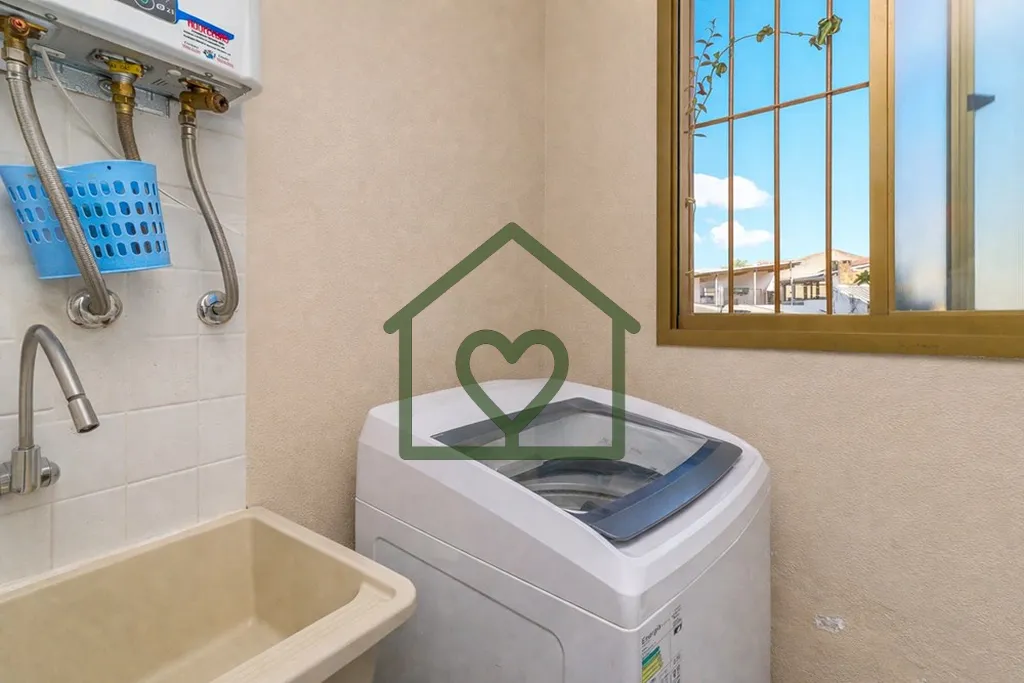 Imagem Apartamento de 2 dormitórios, com churrasqueira, 64m², térreo, box escriturado, condomínio com i...