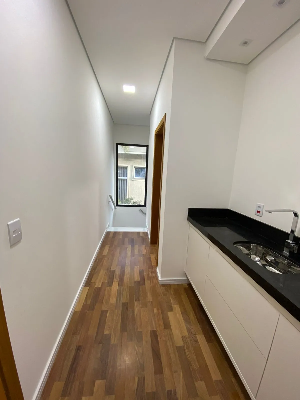 Imagem LINDA CASA NO RESIDENCIAL ALPHAVILLE TAMBORÉ 3 COM 750M²!!!