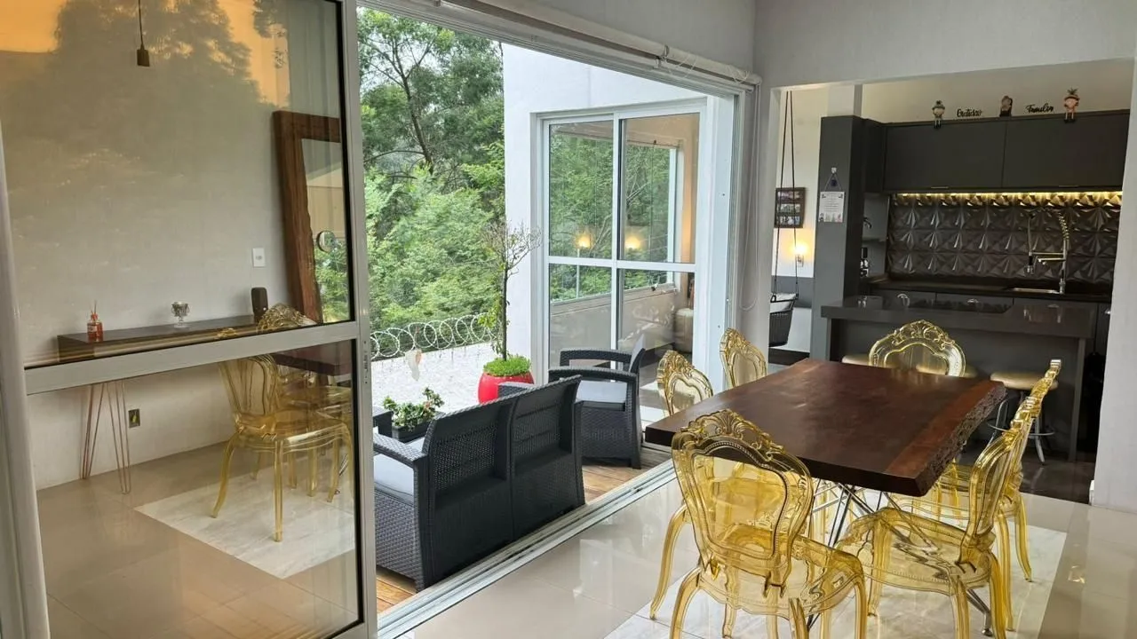 Imagem Casa de Condomínio em Hípica