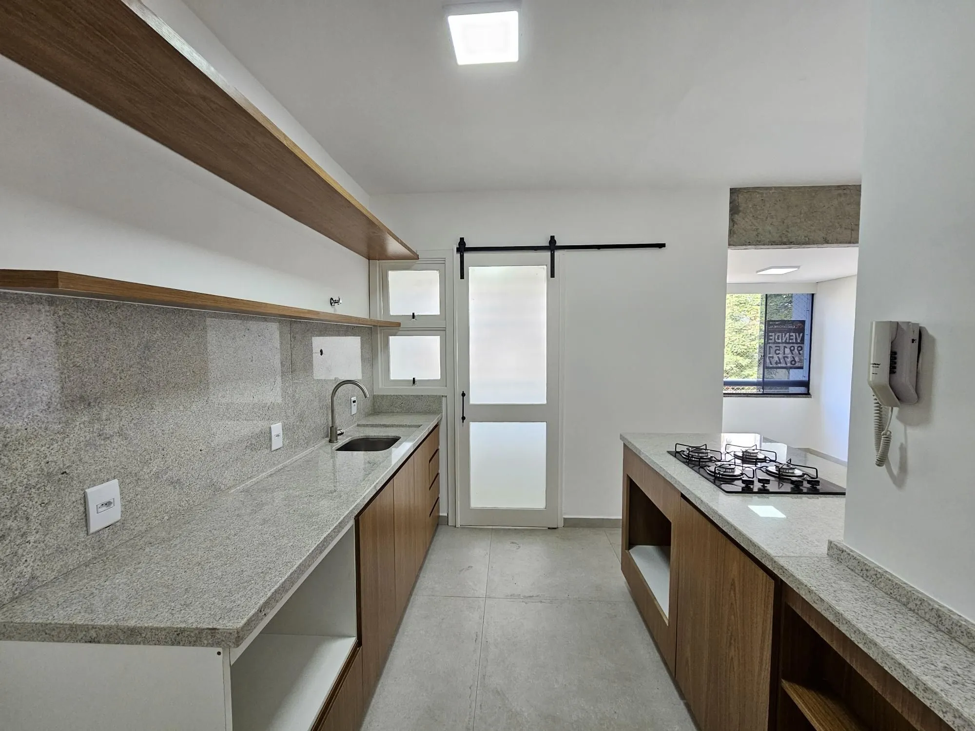 Imagem Apartamento 2 dormitórios, sacada com churrasqueira no Cristo Redentor