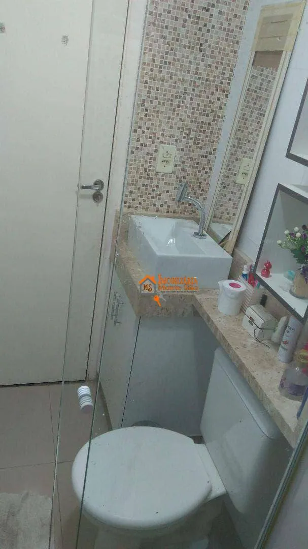 Imagem Apartamento com 2 dormitórios à venda, 41 m² por R$ 210.000,00 - Água Chata - Guarulhos/SP
