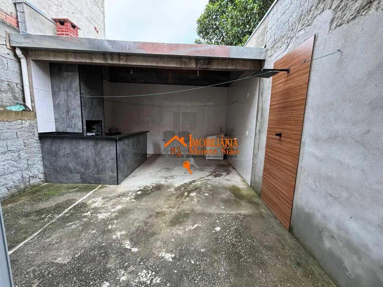 Imagem Sobrado com 3 dormitórios à venda, 140 m² por R$ 330.000,00 - Parque Residencial Bambi - Guarulhos/SP