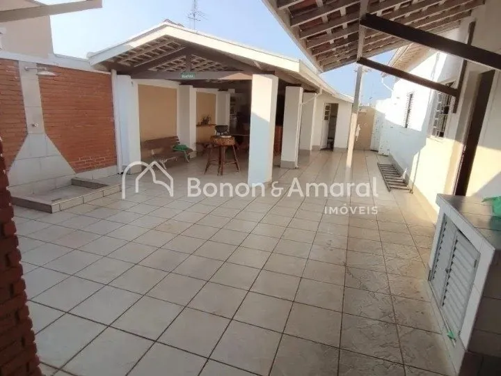 Imagem Casa com 3 Quartos à venda, 190m² - Taquaral