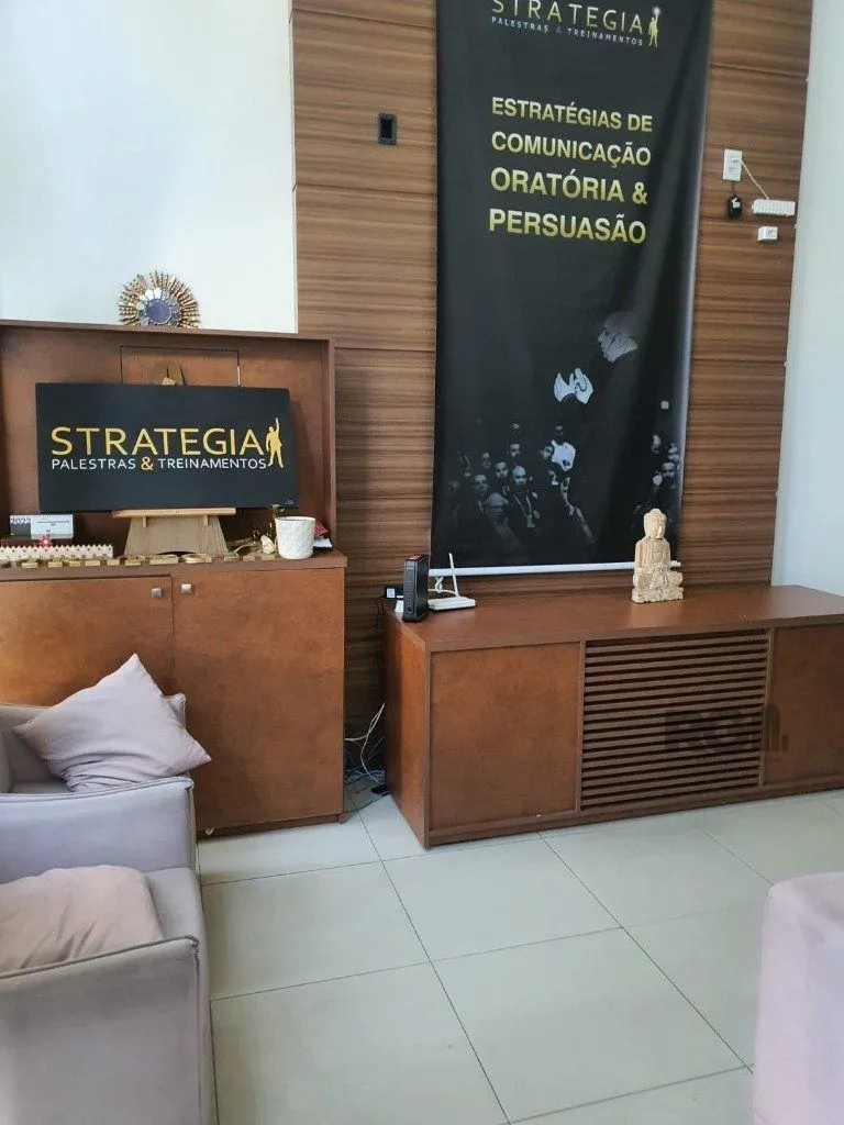 Imagem casa misto -7 salas - 325,12 m² - Menino Deus