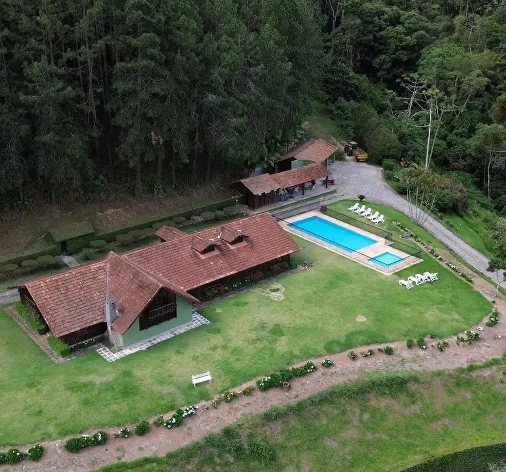 Imagem Terreno em Condomínio para Venda em Teresópolis / RJ no bairro Bonsucesso
