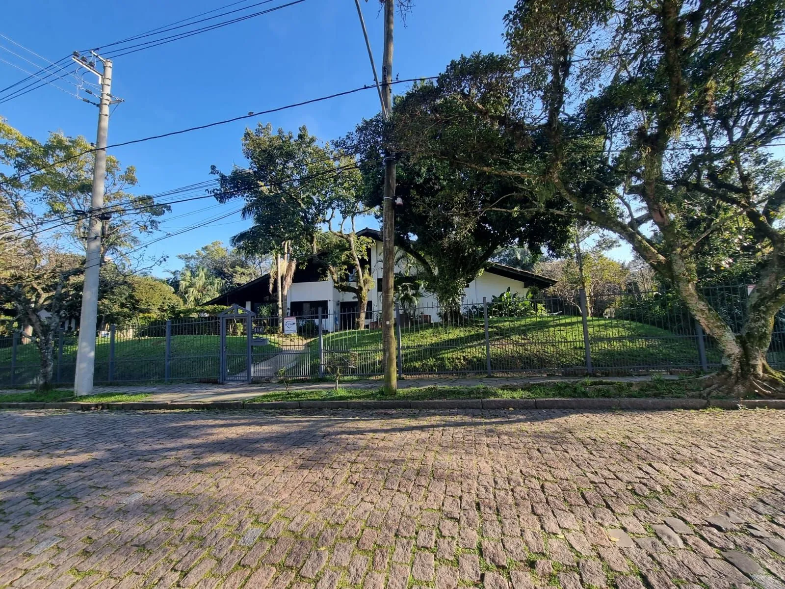 Imagem Terreno com 2.800m2 Próximo ao Guaíba Bairro Tristeza