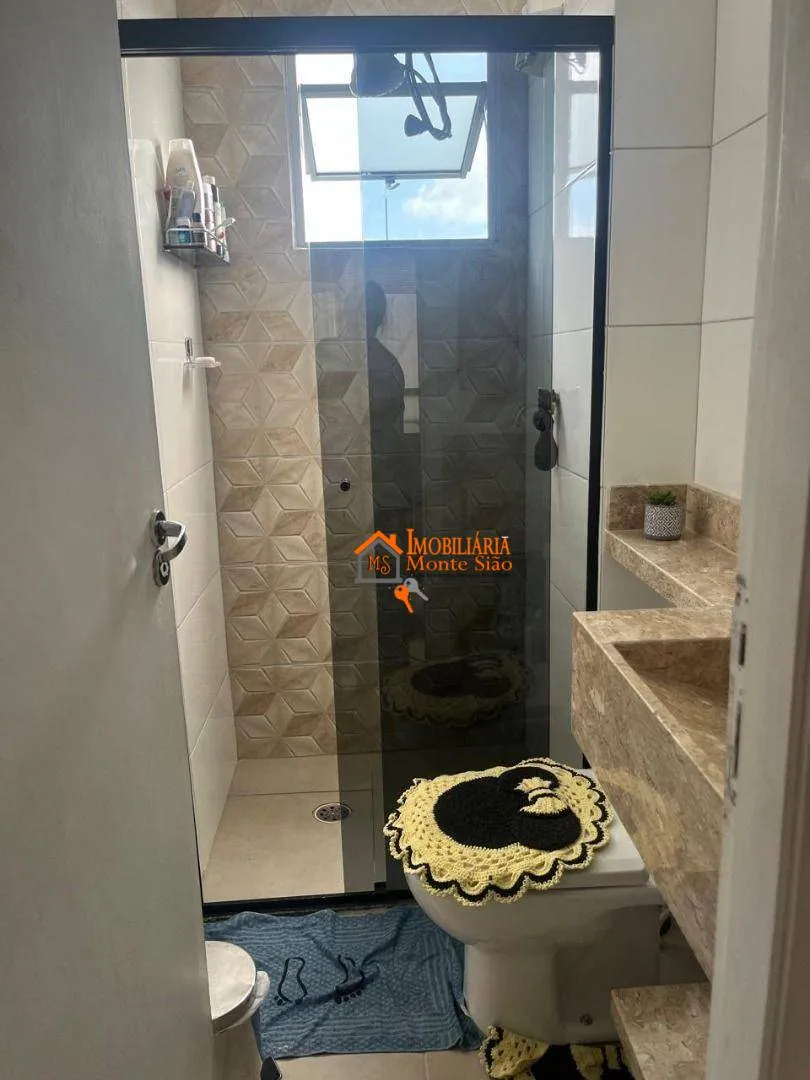 Imagem Apartamento com 2 dormitórios à venda, 45 m² por R$ 230.000,00 - Água Chata - Guarulhos/SP