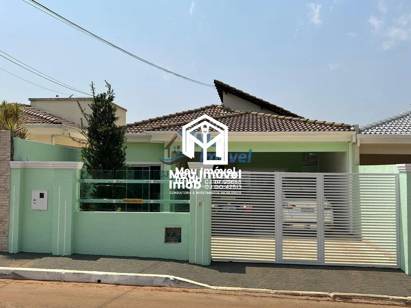 Imagem Casa 4 Quartos 3 Suítes 2 Vagas 400m²