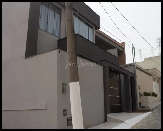 Imagem Linda casa duplex de luxo próxima ao West Shopping!
