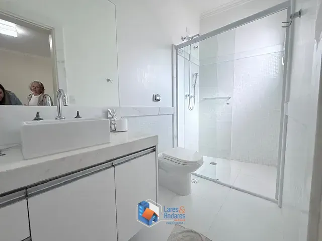 Imagem Sobrado para venda em Jardim Franca com 4 quartos, sendo 4 suítes, 249m²