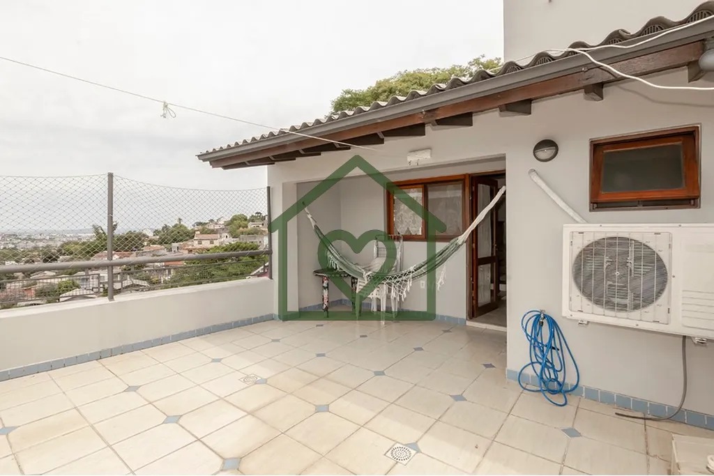 Imagem Imagine viver em uma casa ampla, cheia de charme e rodeada pela tranquilidade da natureza, sem abrir...