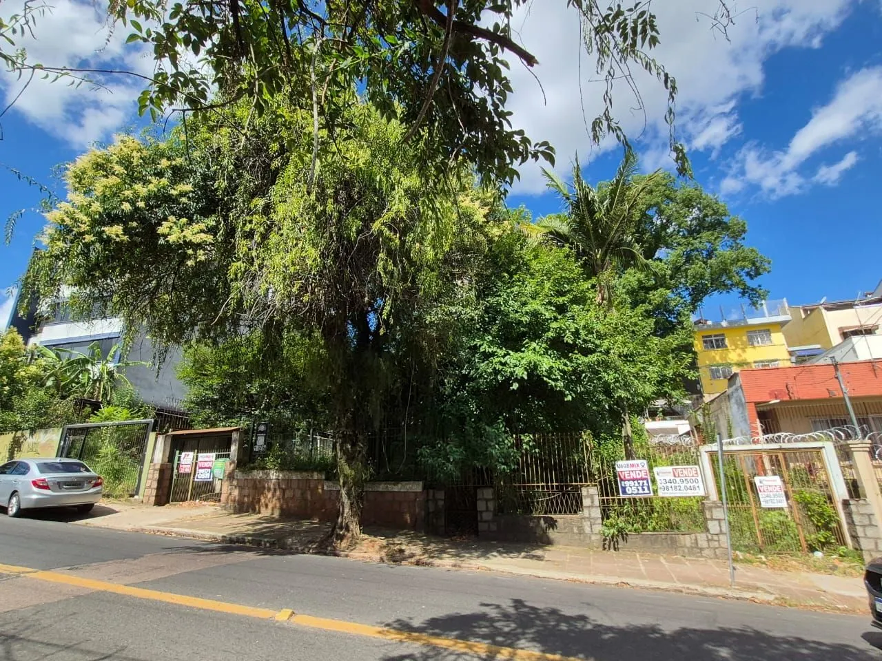 Imagem EXCELENTE OPORTUNIDADE DE TERRENO - LOCALIZAÇÃO ESTRATÉGICA!