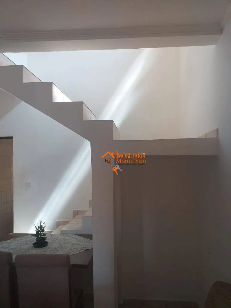 Imagem Sobrado com 3 dormitórios à venda, 300 m² por R$ 530.000,00 - Jardim Paraventi - Guarulhos/SP