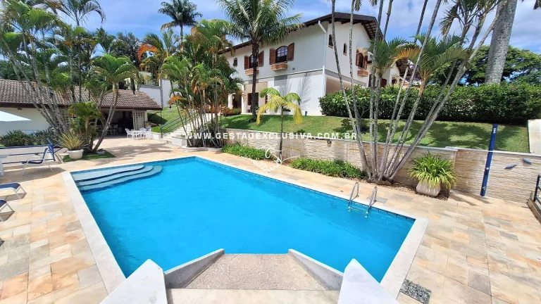 Foto do imóvel CASA LUXUOSA 4 SUÍTES PISCINA ÁREA GOURMET COMPLETA EM CONDOMÍNIO FECHADO