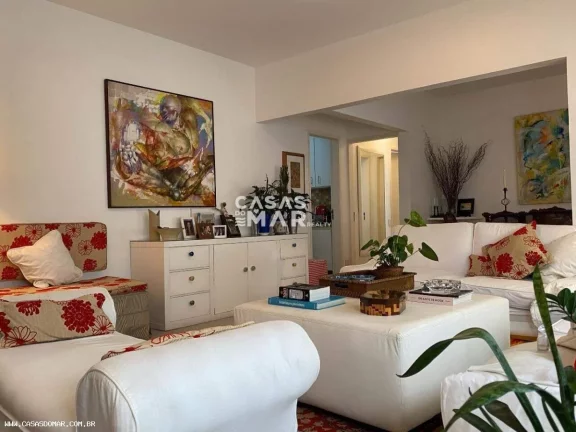 Imagem Apartamento de luxo à beira-mar no Leblon, RJ: 2 quartos, 1 suíte, 3 banheiros, 1 vaga - 96m² de pura elegância!