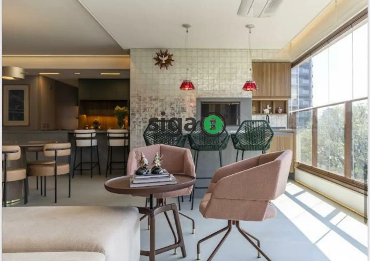Imagem Apto com 142m² à Venda no Campo Belo, com 2 suites, sendo a máster com closet, 2 vagas, Mobiliado