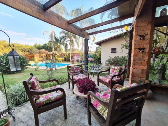 Imagem Casa Térrea impecável - 5 dormitórios - 3 suítes - Piscina!