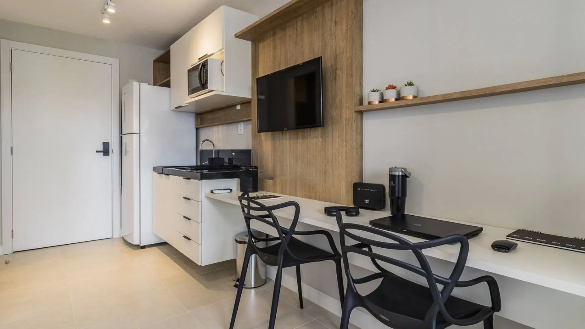 Imagem Studio completamente mobiliado e equipado, para comprar, localizado no GO Rio Branco