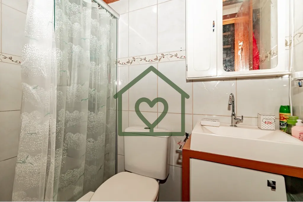 Imagem Charmosa casa em estilo cabana rústica, com 3 dormitórios e 2 banheiros, ideal para quem busca con...