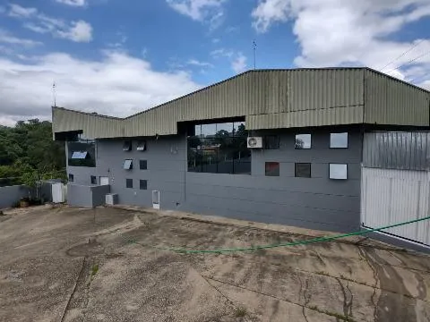 Imagem VENDA E LOCAÇÃO DE GALPÃO INDUSTRIAL EM CAJAMAR/SP, A/T 6.041m² e A/C de 4.000m², com pé direito de 12m e pertinho da Rod. Anhanguera. CONSULTE-NOS.