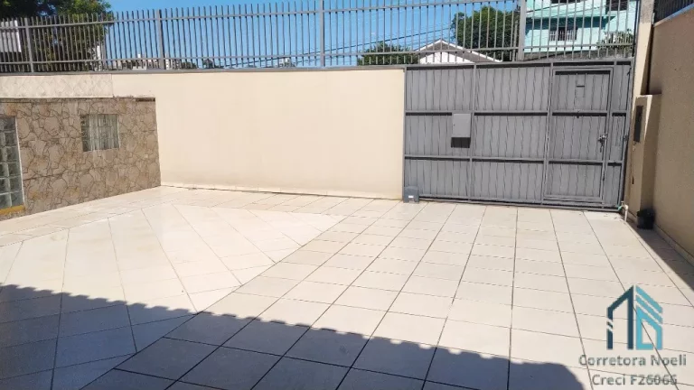 Imagem (Permuta menor valor e financiamento) Casa térrea, 04 quartos sendo 02 suítes, 08 vagas, no Boa Vista em Curitiba PR