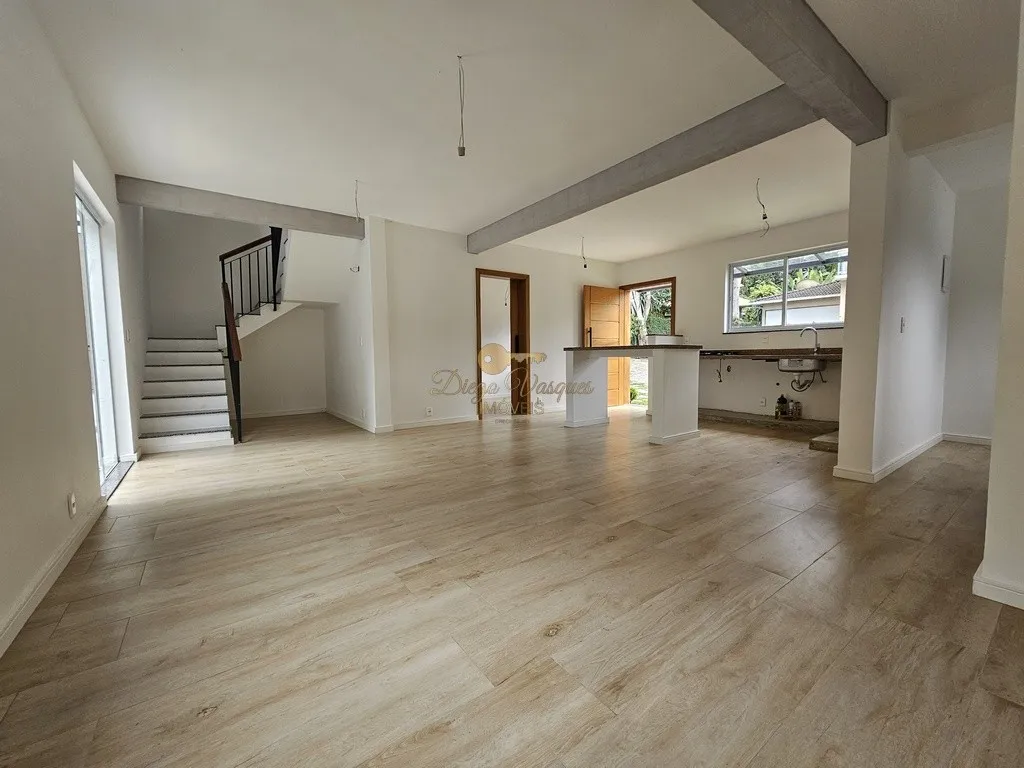 Imagem Casa em Condomínio para Venda em Teresópolis / RJ no bairro Vargem Grande