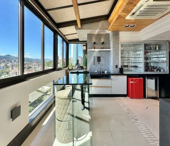 Imagem Cobertura 2 dormitórios, 218m², lareira, teto retrátil, Centro em Novo Hamburgo