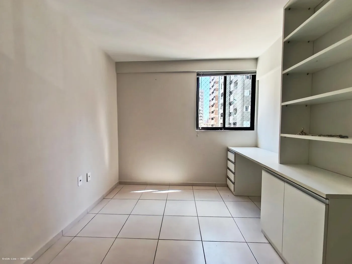 Imagem Apartamento para Venda em Maceió, Jatiúca, 3 dormitórios, 1 suíte, 3 banheiros, 2 vagas