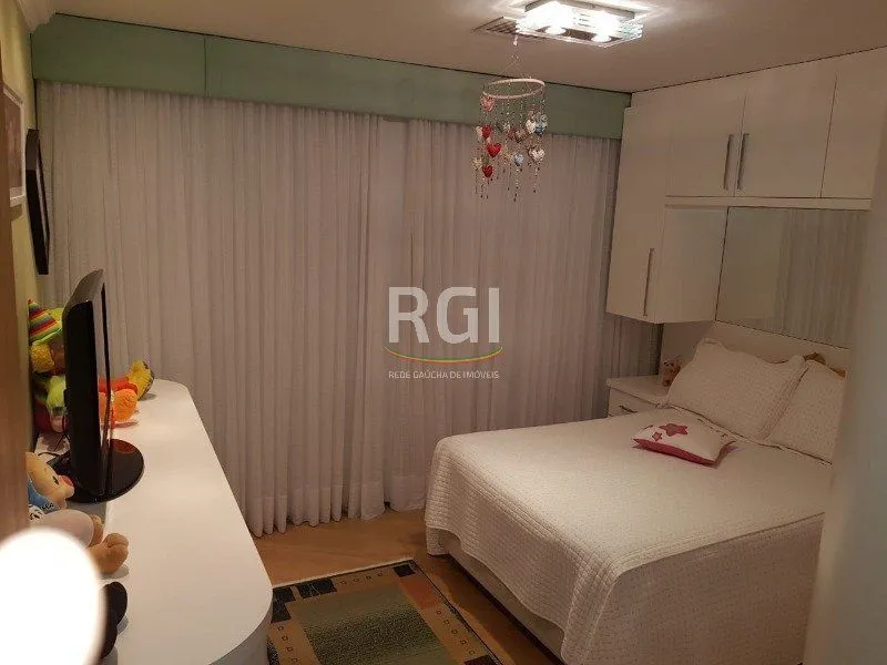 Imagem Casa para Venda - 300m², 3 dormitórios, sendo 1 suites, 4 vagas - Ipanema