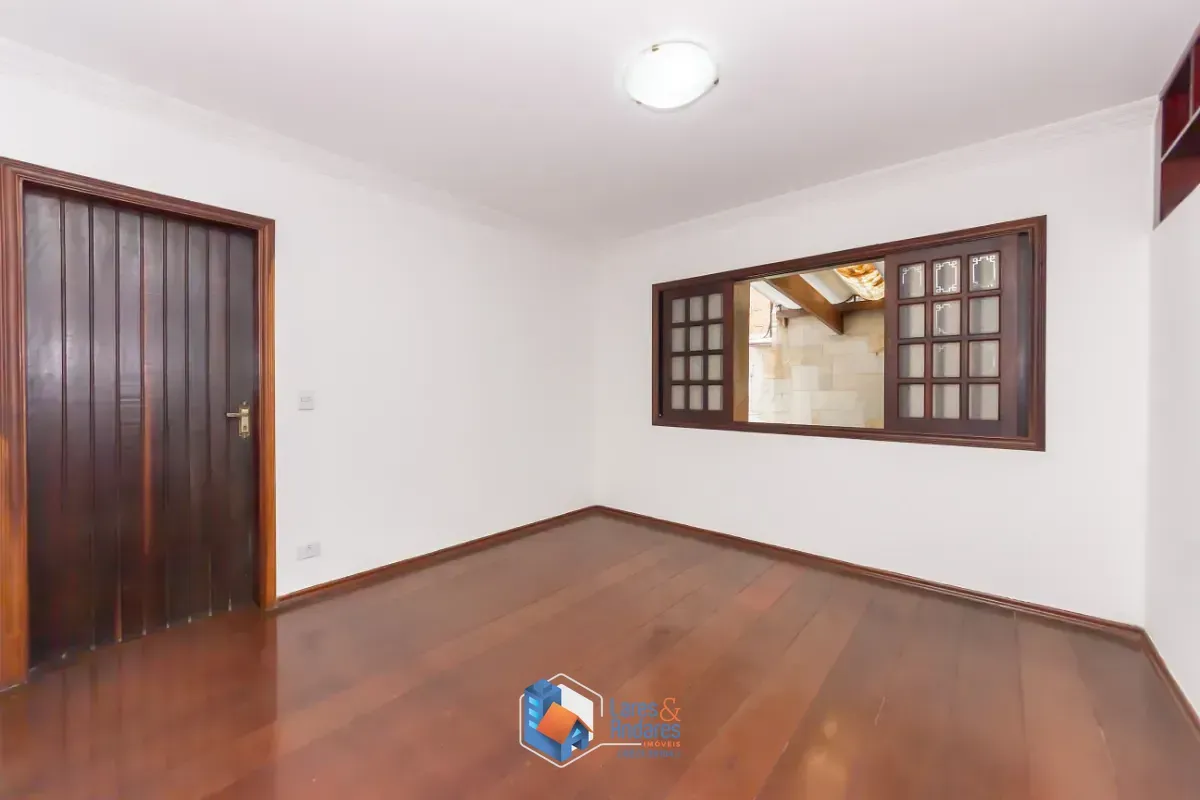 Imagem Sobrado para venda em Jardim Londrina com 4 quartos, sendo 1 suíte, 340m²