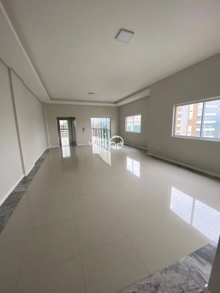Imagem Apartamento à Venda em Meia Praia, Itapema - SC