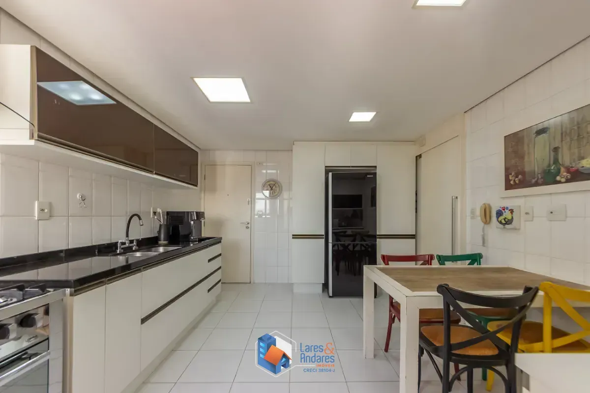 Imagem Cobertura para venda em Chácara Santo Antônio (Zona Sul) com 3 quartos, sendo 3 suítes, 285m²