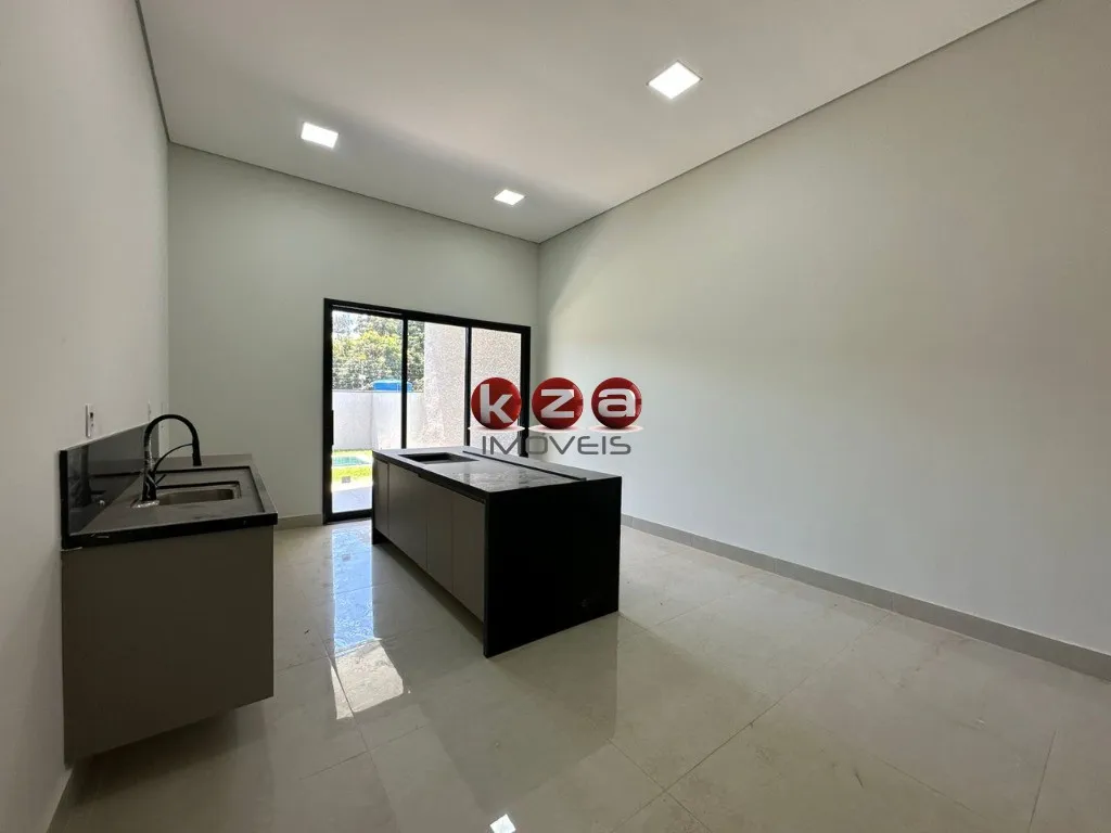 Imagem Linda casa térrea a venda no Condomínio Bosque da mata em Valinhos-SP, 3 suítes, 2 salas, 5 banheiros, 4 vagas, piscina, 197m²