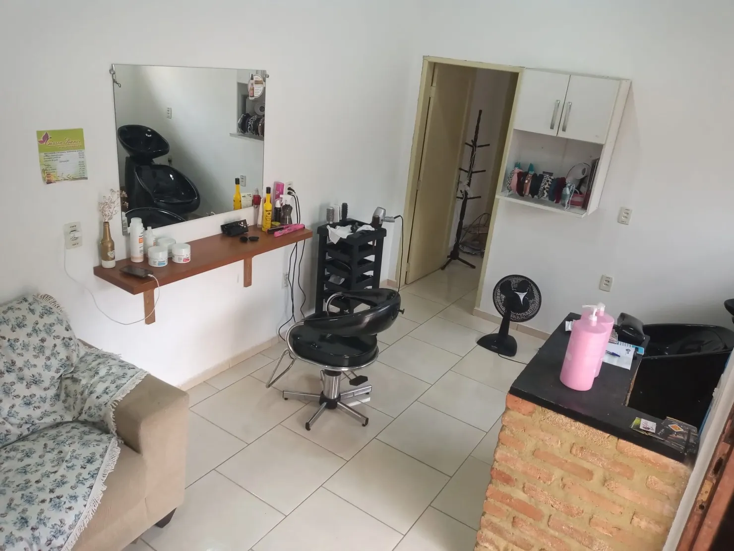 Imagem Casa à venda 4 Quartos, 1 Vaga, 300M², Parque São Domingos, Pindamonhangaba - SP