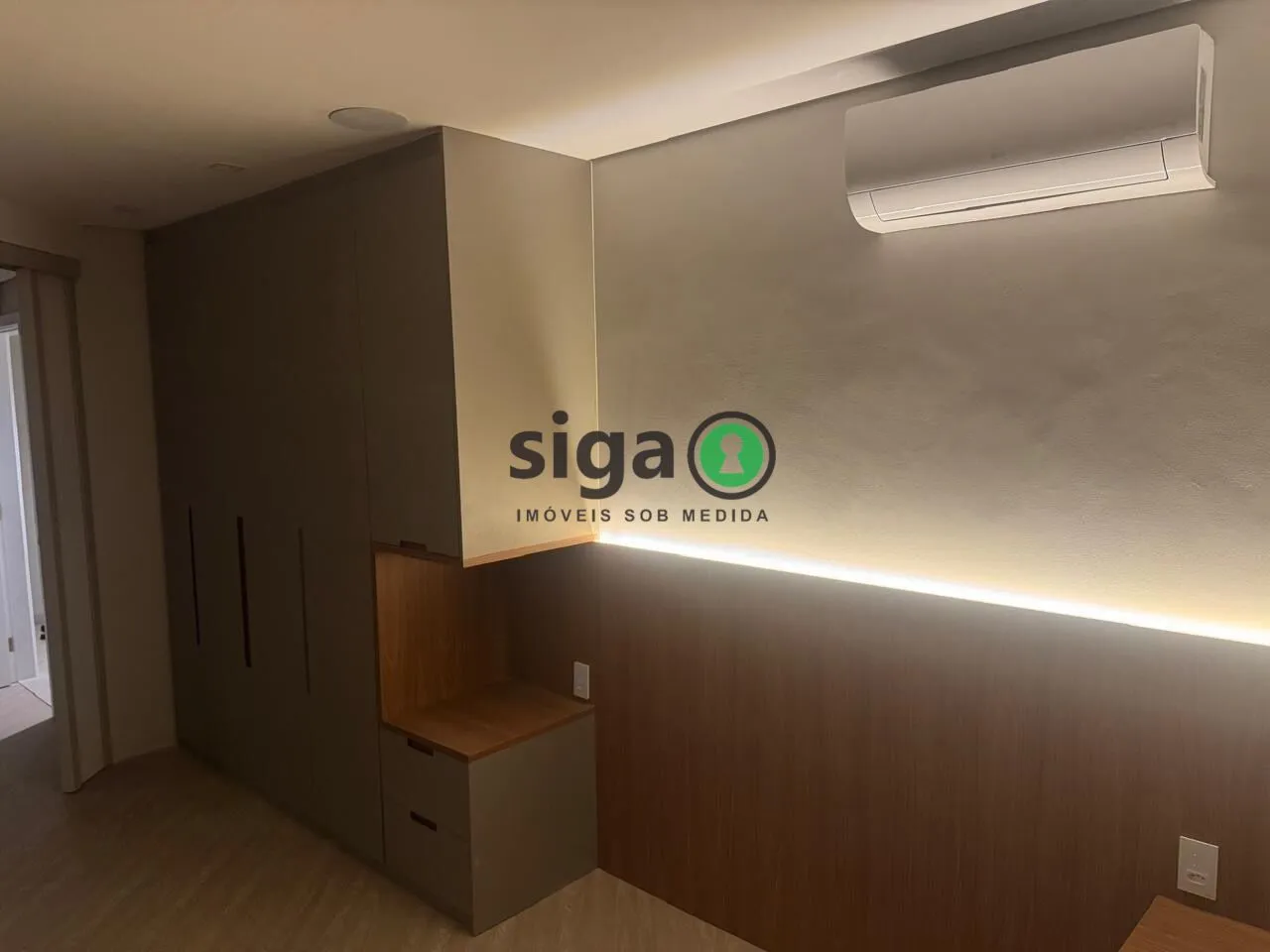 Imagem Apresentamos um apartamento totalmente reformado, elegante e funcional
