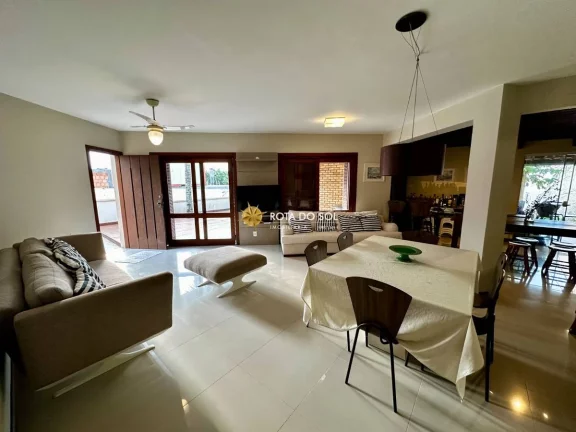Imagem Casa de praia à venda quadra mar à venda Praia Centro Bombinhas SC