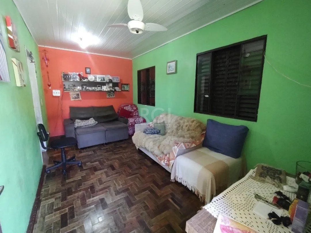 Imagem Casa para Venda - 100m², 3 dormitórios, 2 vagas - Lomba do Pinheiro