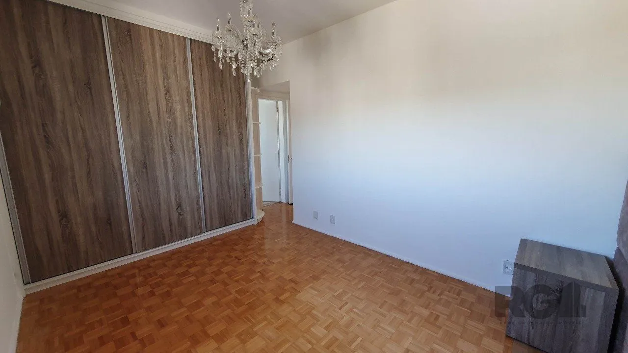 Imagem Apartamento com 4 quartos, vaga de garagem, no bairro Moinhos de Vento, Poa/RS