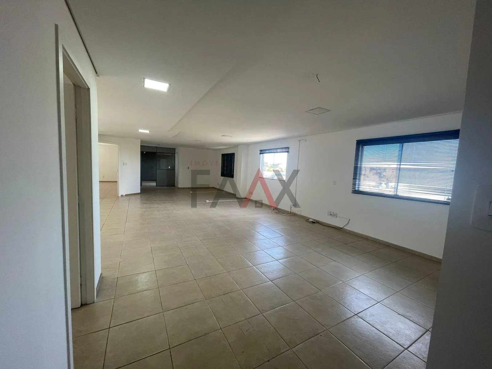 Imagem Excelente Sala Comercial para locação em cima da Odontocenter, CENTRO - Gpva, GUARAPUAVA - PR