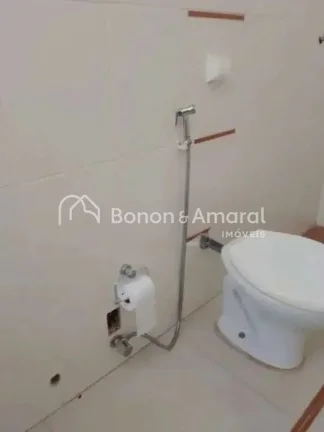 Imagem Excelente oportunidade para quem busca um imóvel amplo, bem conservado e com localização estraté...