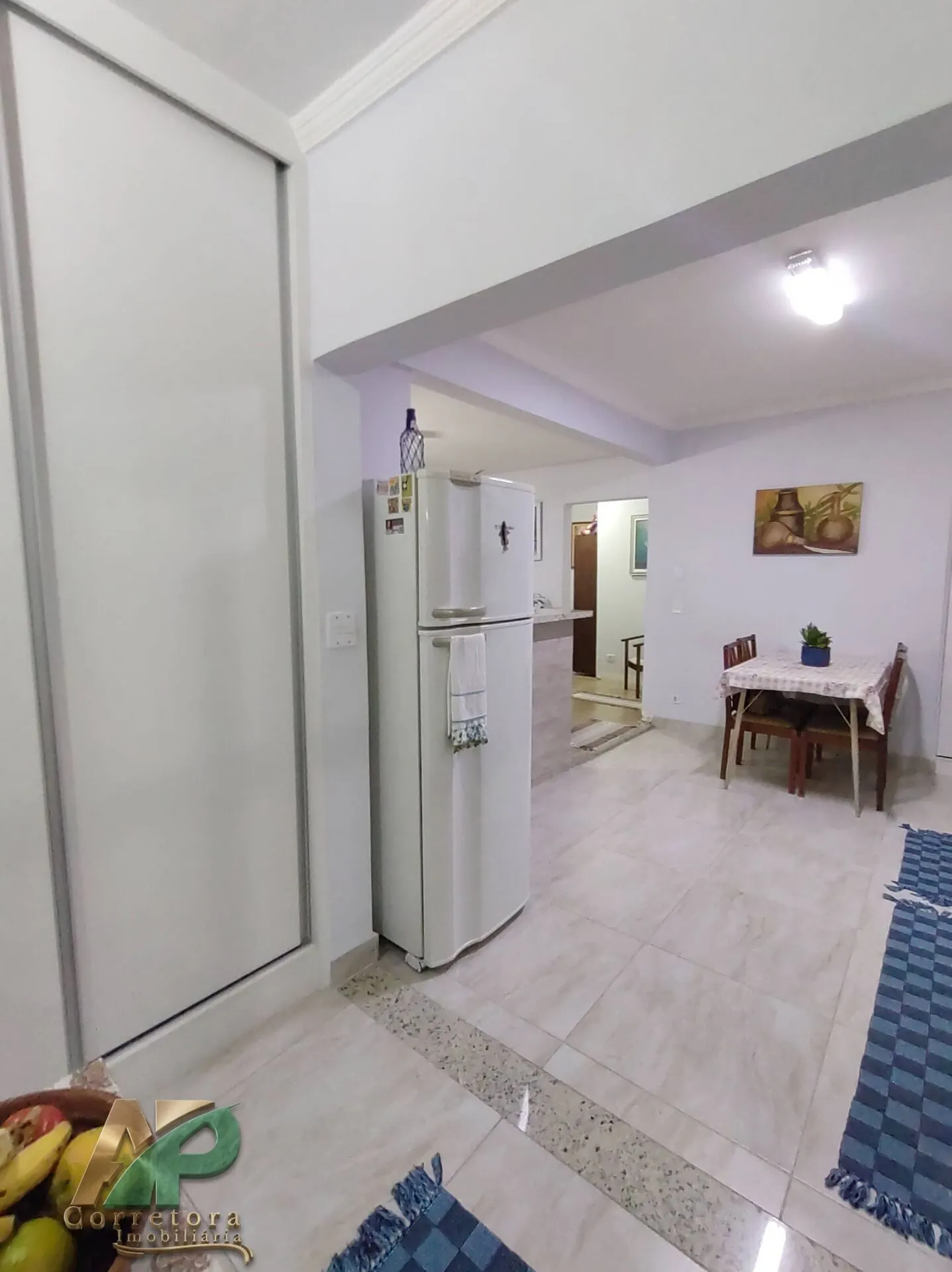 Imagem Casa à Venda em Taboão da Serra: 308m², 2 Vagas e Perto do Shopping